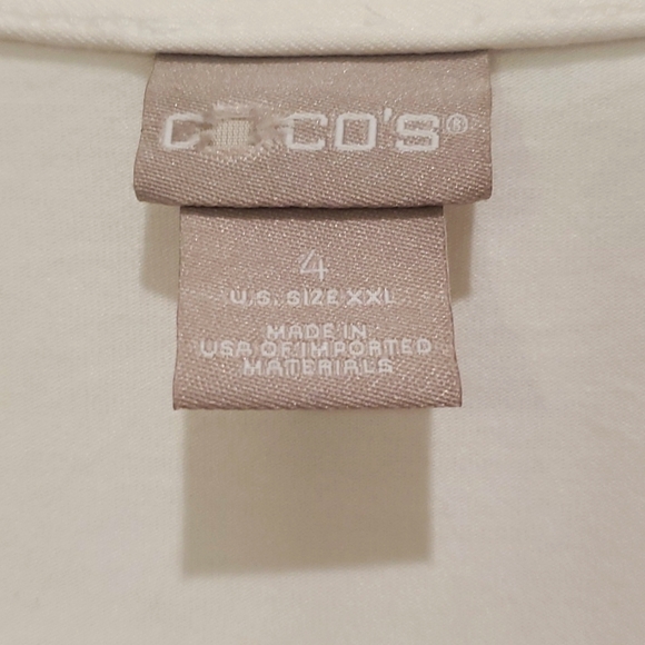 Chicos soft white tee with red and gold stars 2x - Picture 3 of 4